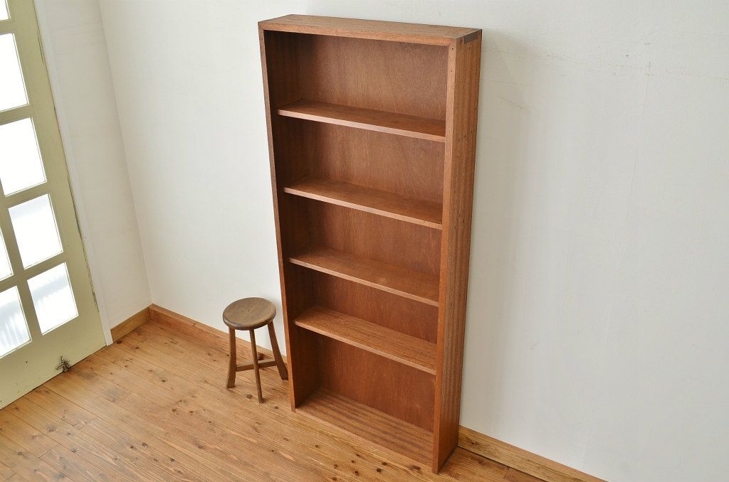 アンティーク家具　★人気の薄型!古い木の縦型飾り棚(本棚)アンティーク