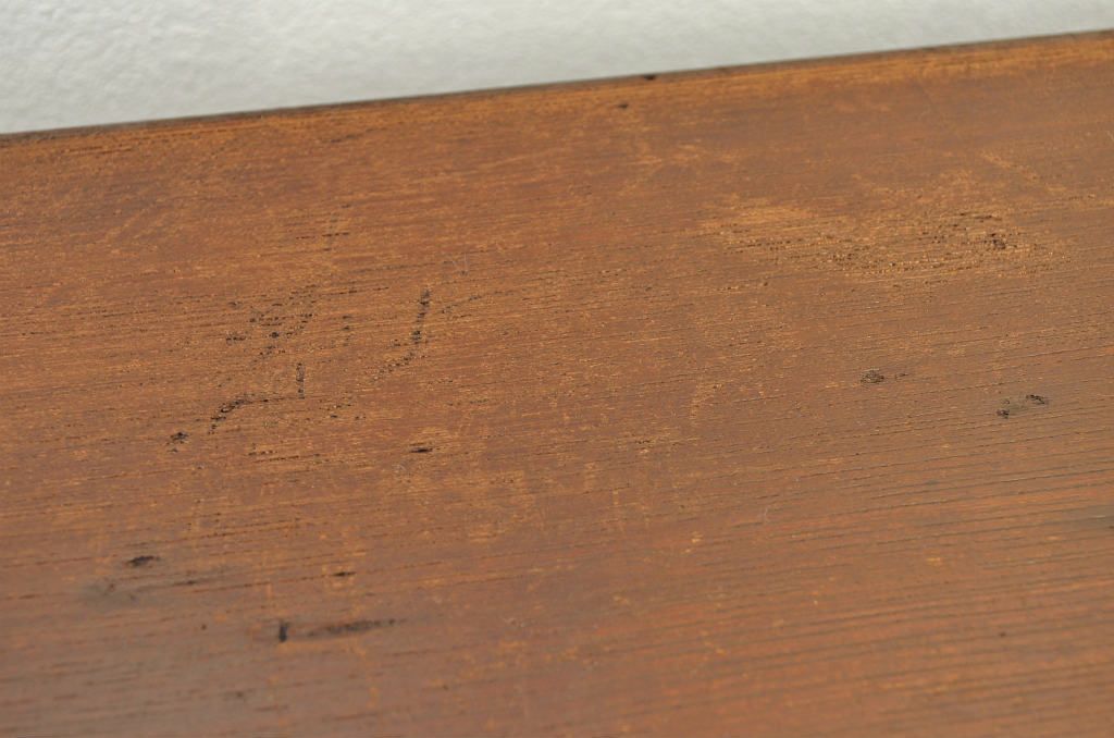 アンティーク家具　古い栓材の小ぶりな文机(片袖机・テーブル)