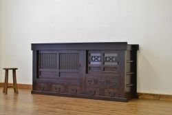 アンティーク家具　古民具・骨董 重厚な近江水屋箪笥サイドボード