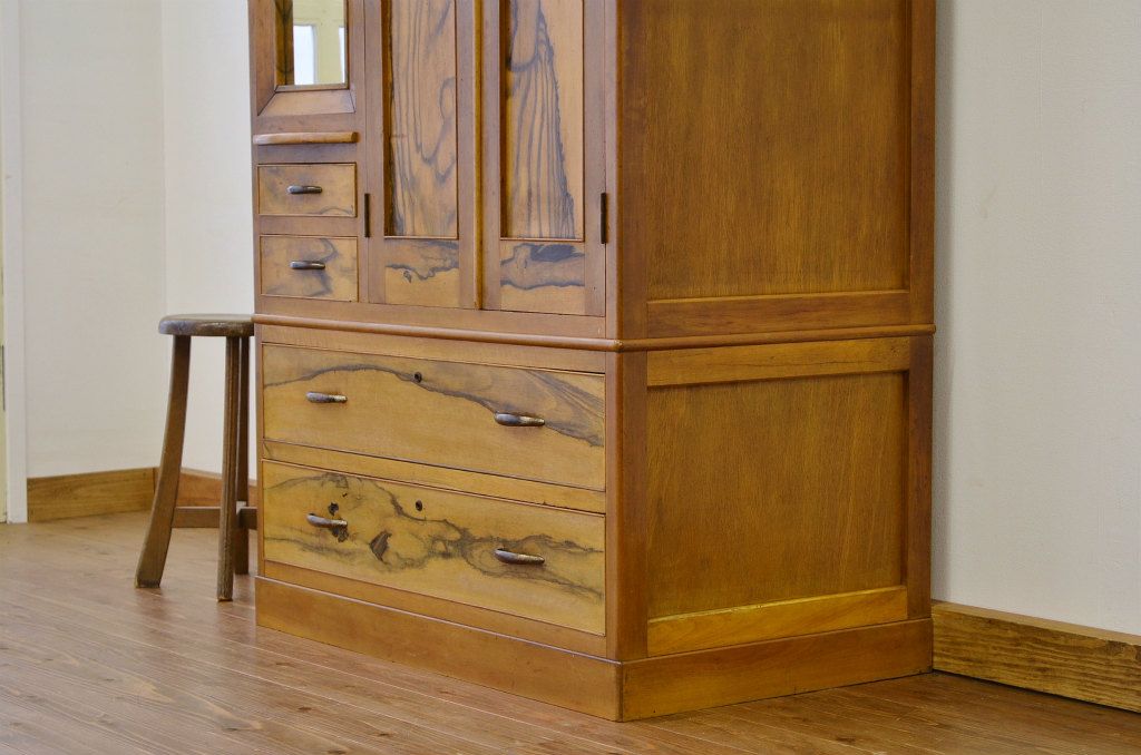 アンティーク家具　珍品!希少!黒柿材のワードローブ(たんす、チェスト、洋服箪笥、洋服タンス)