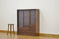 アンティーク家具　アンティーク 前面欅のモールガラス収納棚(茶箪笥)