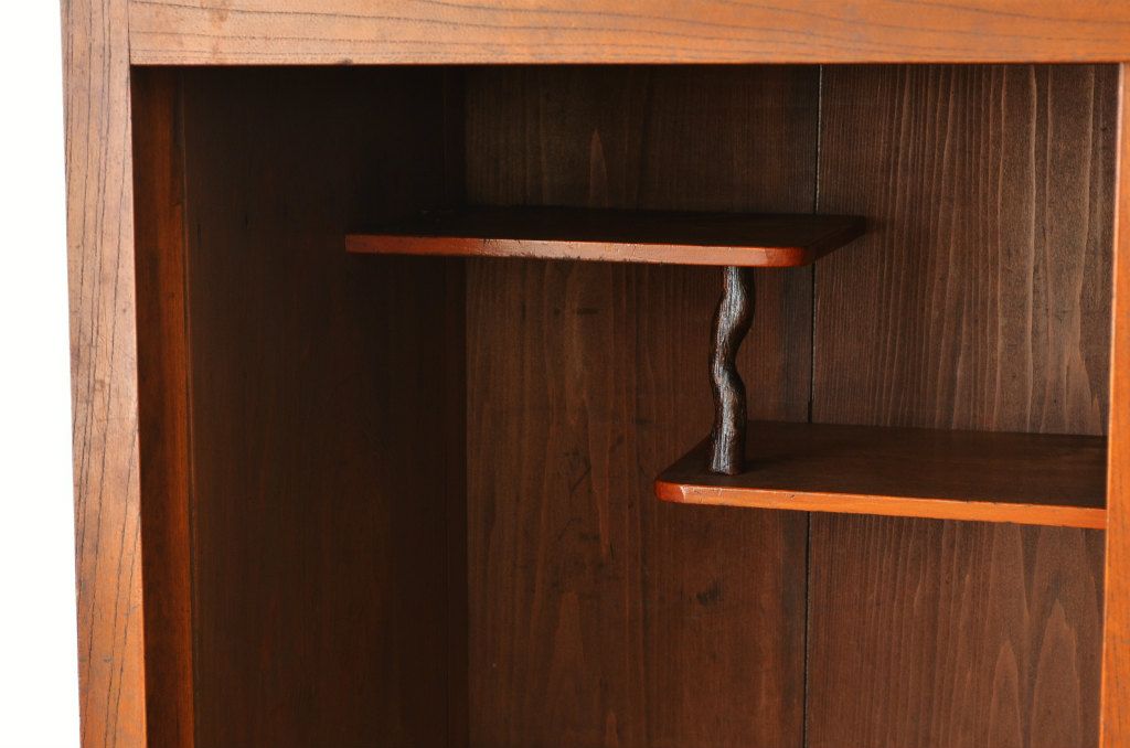 アンティーク家具　古民具・骨董　前面欅!端正な作りののアンティーク茶箪笥(水屋箪笥)