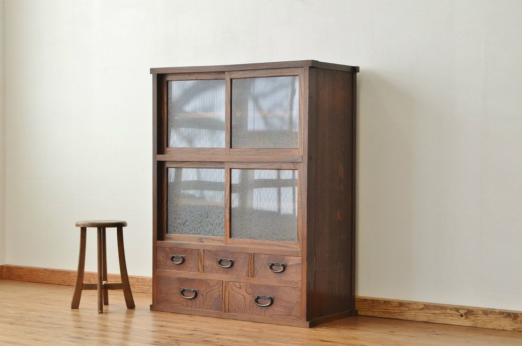 アンティーク家具　貴重な黒柿と前面欅の結霜ガラス収納棚(茶箪笥・アンティーク)