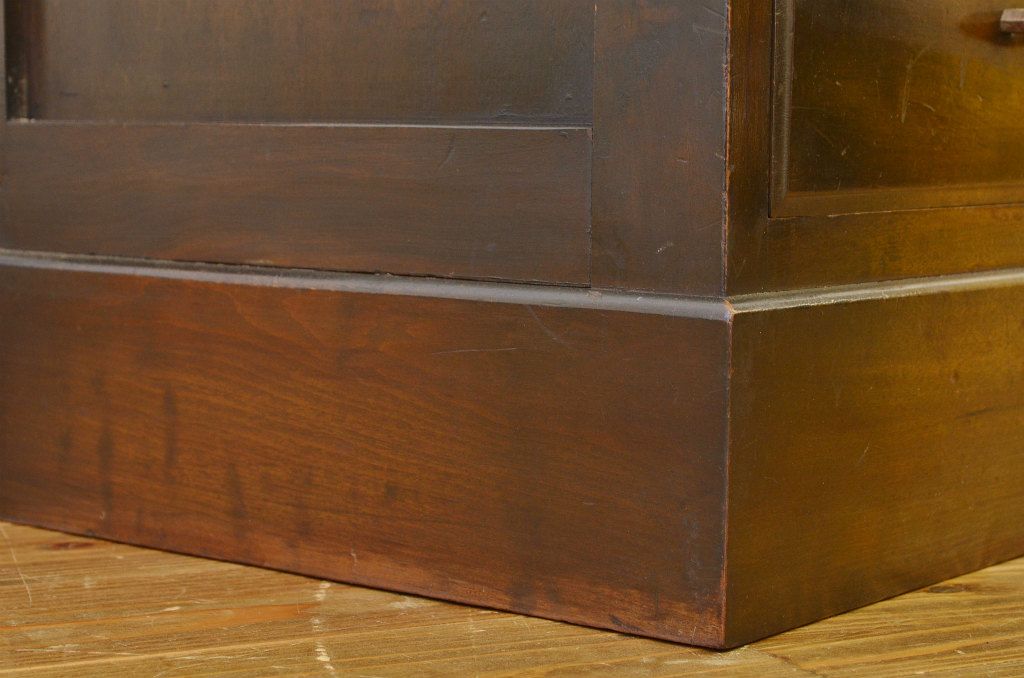 アンティーク家具　アンティーク古い木の格子扉本箱(収納棚・ブックケース)