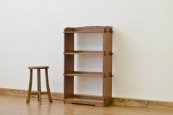 アンティーク家具　素敵なデザイン!古い栓材の象嵌入りアンティーク本棚(書棚・飾り棚)