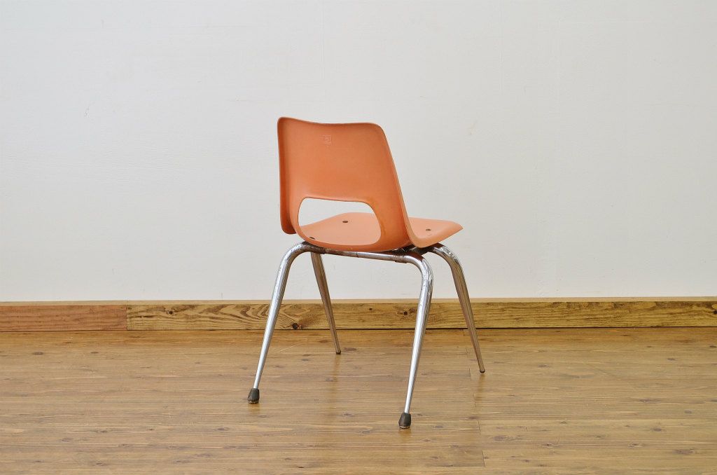 ●中古 Brunswick(ブランズウィック)モダンなシェルチェア(ボウリング・椅子・いす)