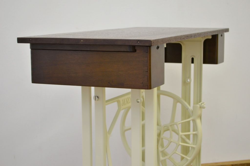 白いペイントのかわいいリメイクミシンテーブル(ミシン台)(JANOME)作業台