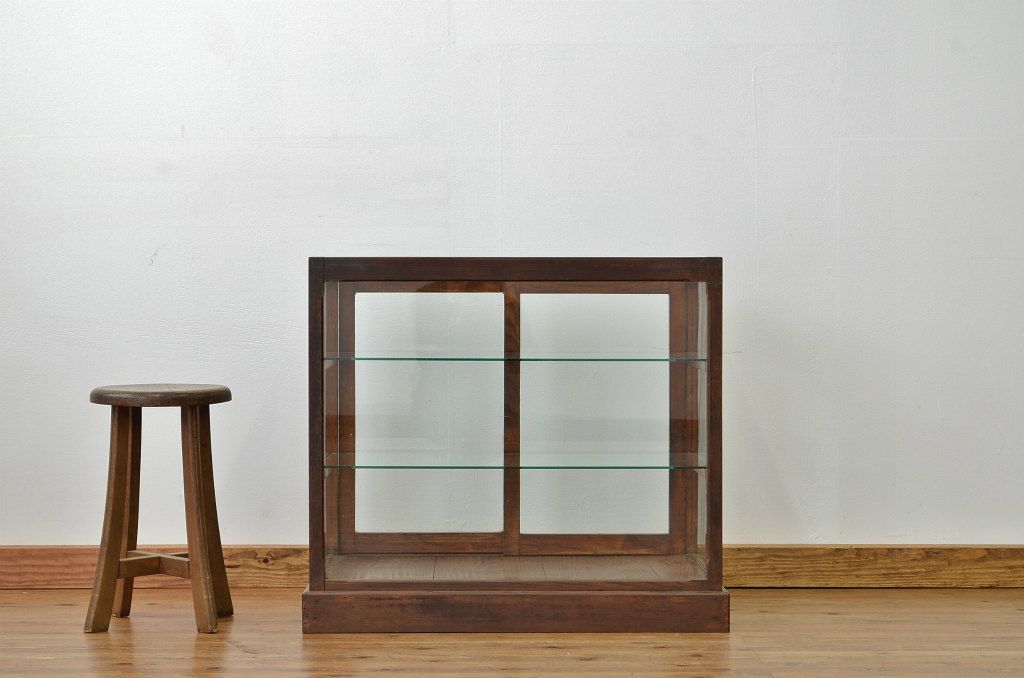アンティーク家具　アンティーク 古い木のシンプルなガラスケース(ショーケース)