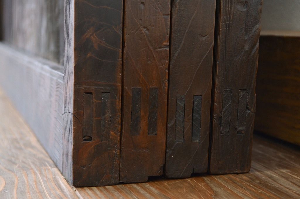 古民具・骨董 古い木の味わいある浮造り舞良戸4枚セット(板戸)