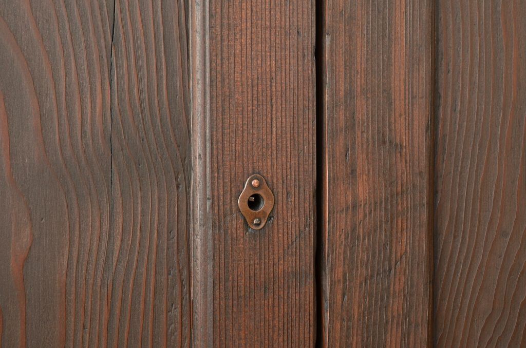 古民具・骨董 鏡板が屋久杉一枚板の木目の良い板戸4枚セット(帯戸)