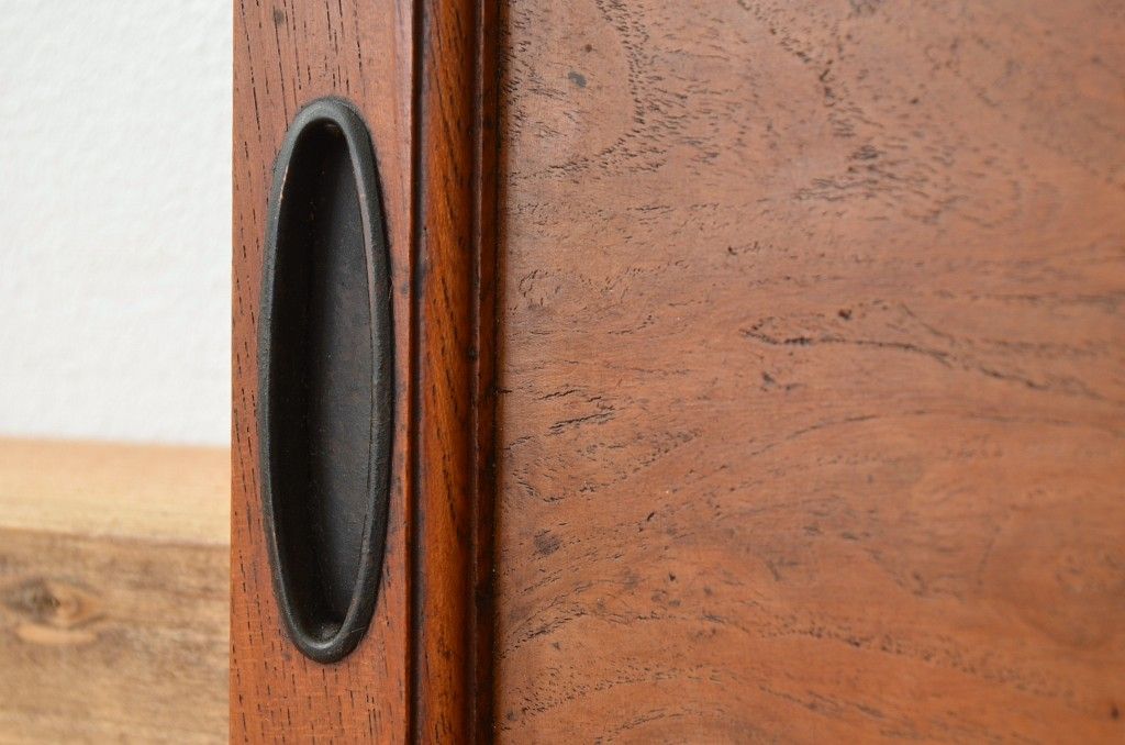 欅の玉杢無垢材で作られた小さな引き戸2枚セット(3)