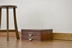 レトロ家具　昭和レトロ　小さな2杯小引き出し(ネームプレート付き)