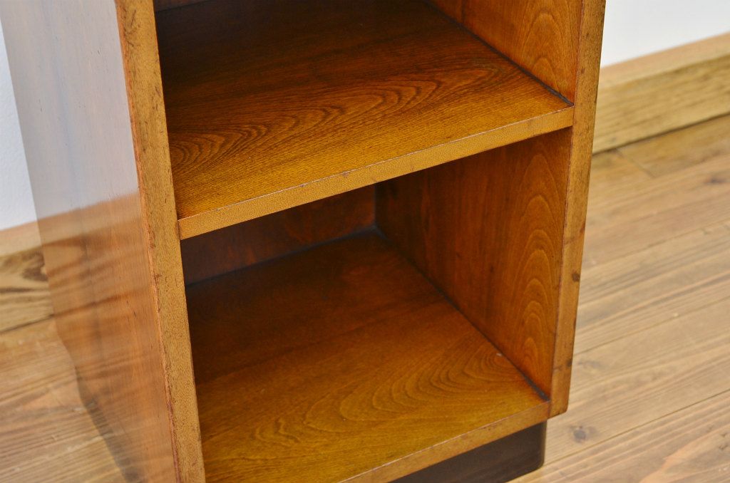 アンティーク家具　収納たっぷり!引き出し付き小振りな飾り棚(サイドテーブル)