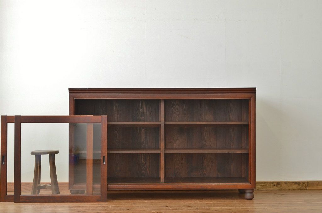アンティーク家具　アンティーク 古いタモの重厚な収納棚?