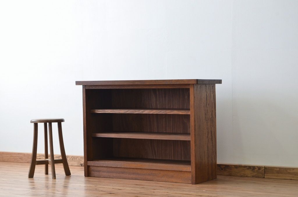 レトロ家具　★昭和レトロ 厚みのある無垢板のがっしりした飾り棚
