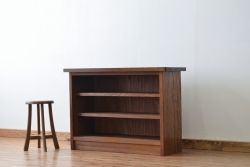 レトロ家具　★昭和レトロ 厚みのある無垢板のがっしりした飾り棚