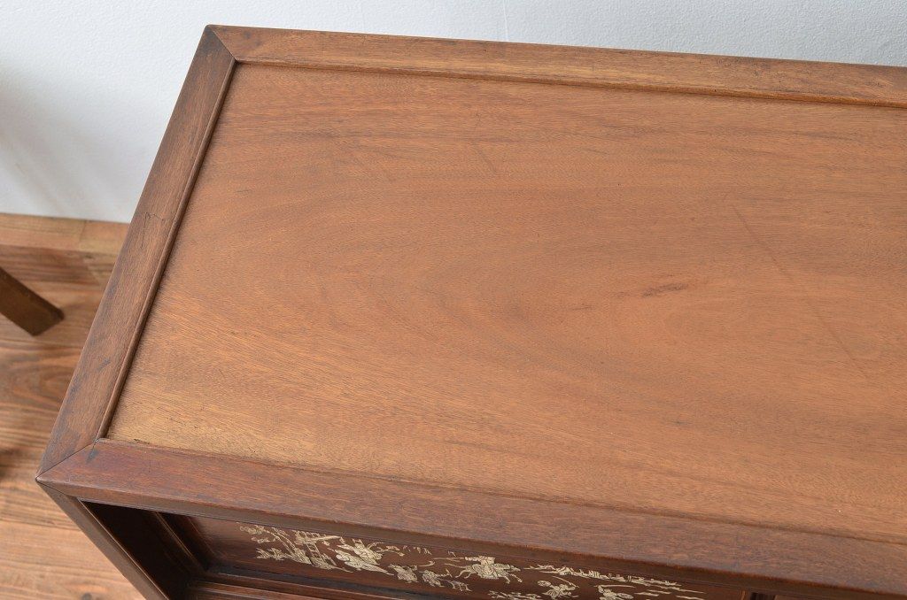アンティーク家具　古民具・骨董 唐木(無垢)本金張り扉と象嵌の収納棚(茶箪笥)