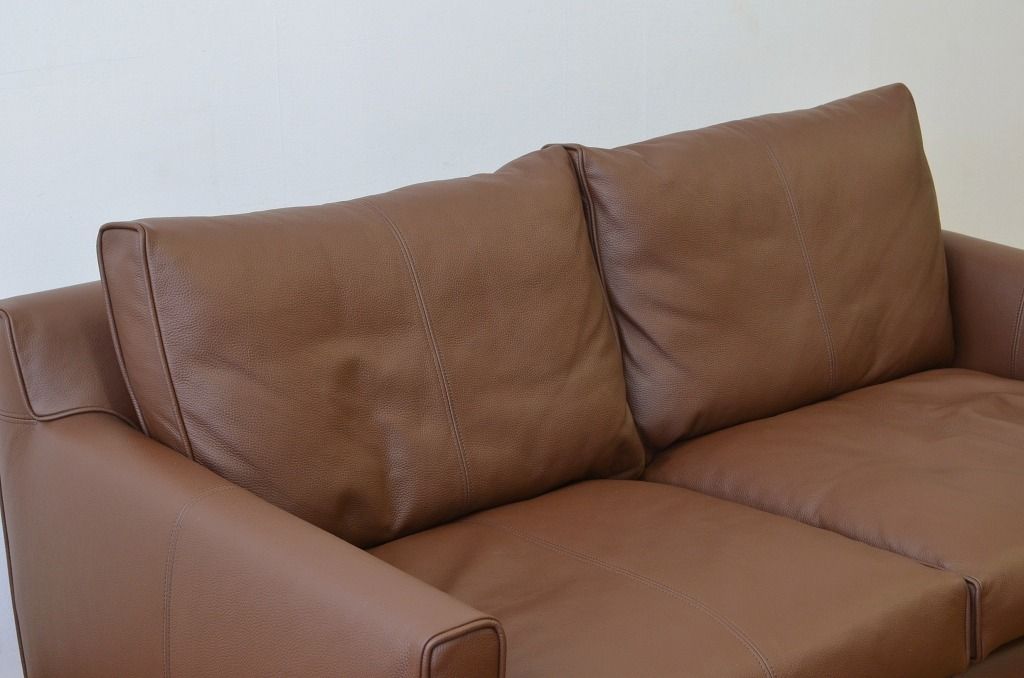 中古 極美品 定価38万　アイラーセン(eilersen)本革張りソファストリームライン特注品アクタス