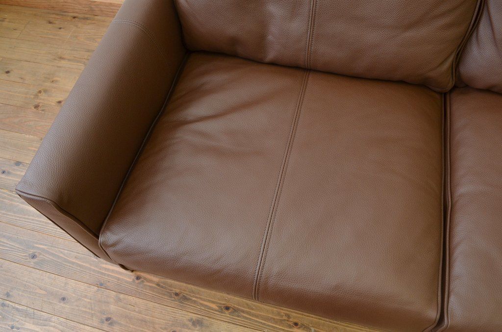 中古 極美品 定価38万　アイラーセン(eilersen)本革張りソファストリームライン特注品アクタス