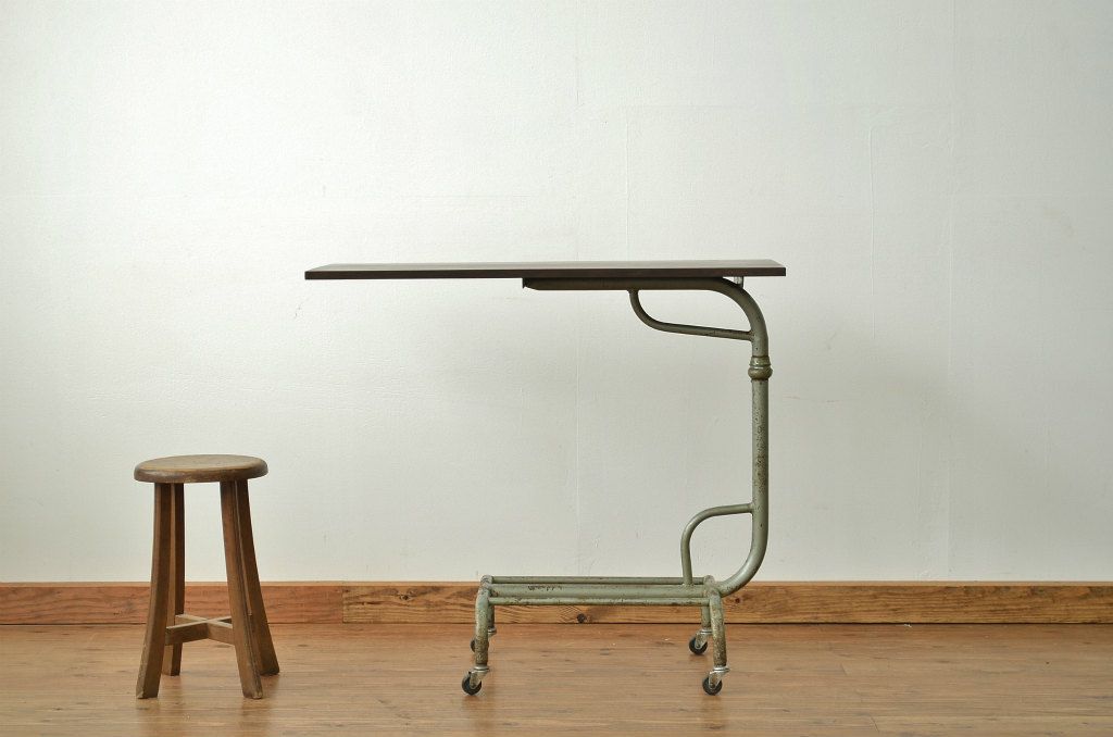 アンティーク家具 古い病院の天板無垢材の伸縮鉄脚テーブル3(作業台