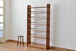 レトロ家具　昭和レトロ　大きな無垢材の本棚