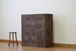 アンティーク家具　☆アンティーク 上下重ねのシックな時代箪笥