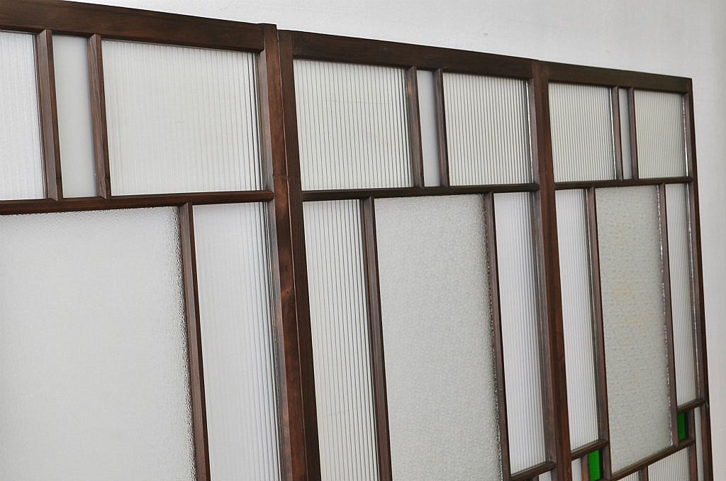 古民具・骨董 腰板欅の色ガラス入り高級引き戸3枚セット(建具・ガラス戸)
