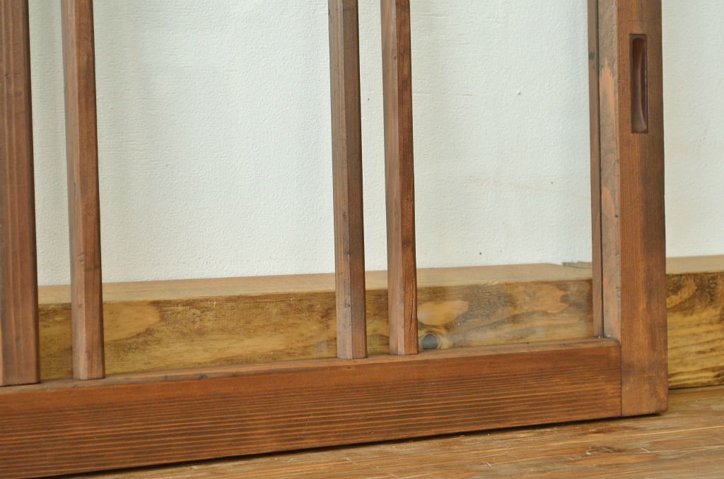 アンティーク　古い木のシンプルで小さな引き戸2枚セット(明り取り・建具)