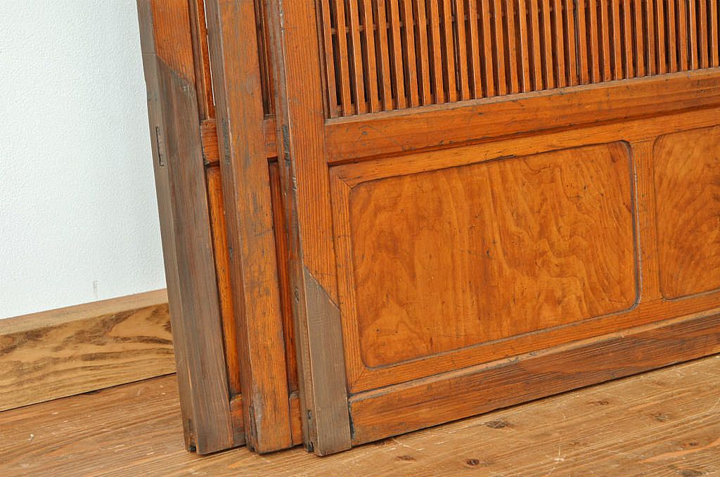 希少な色ガラス入りの素敵なデザインの格子ガラス引き戸3枚セット(裏障子付き)