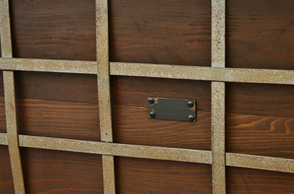 古い病院のストレッチャーをリメイクしたアイアンテーブル?作業台