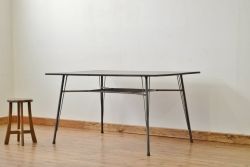 アンティーク家具　★アンティーク 天板無垢板の鉄脚テーブル?(作業台・アイアン)