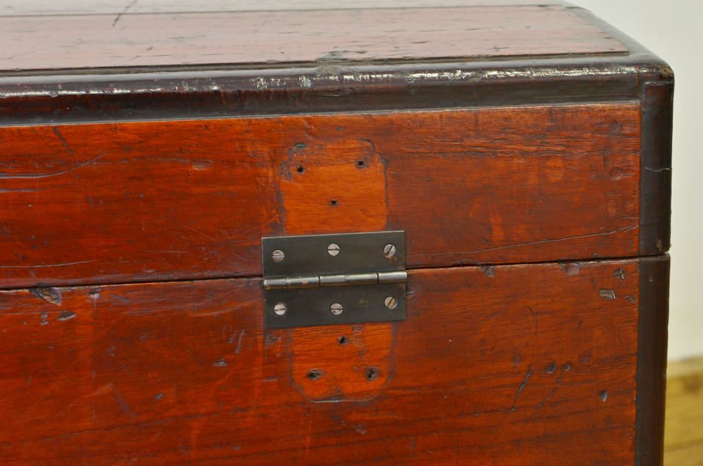 アンティーク　古い桐材の雰囲気の良い時代収納箱