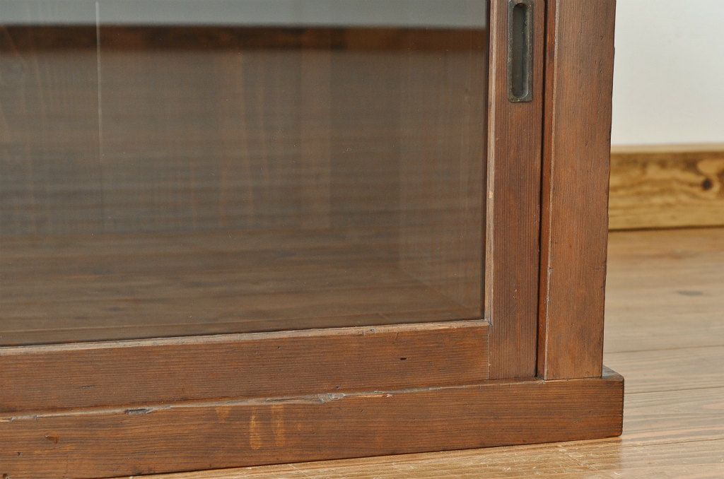 アンティーク家具　アンティーク　古い木のローボード収納棚
