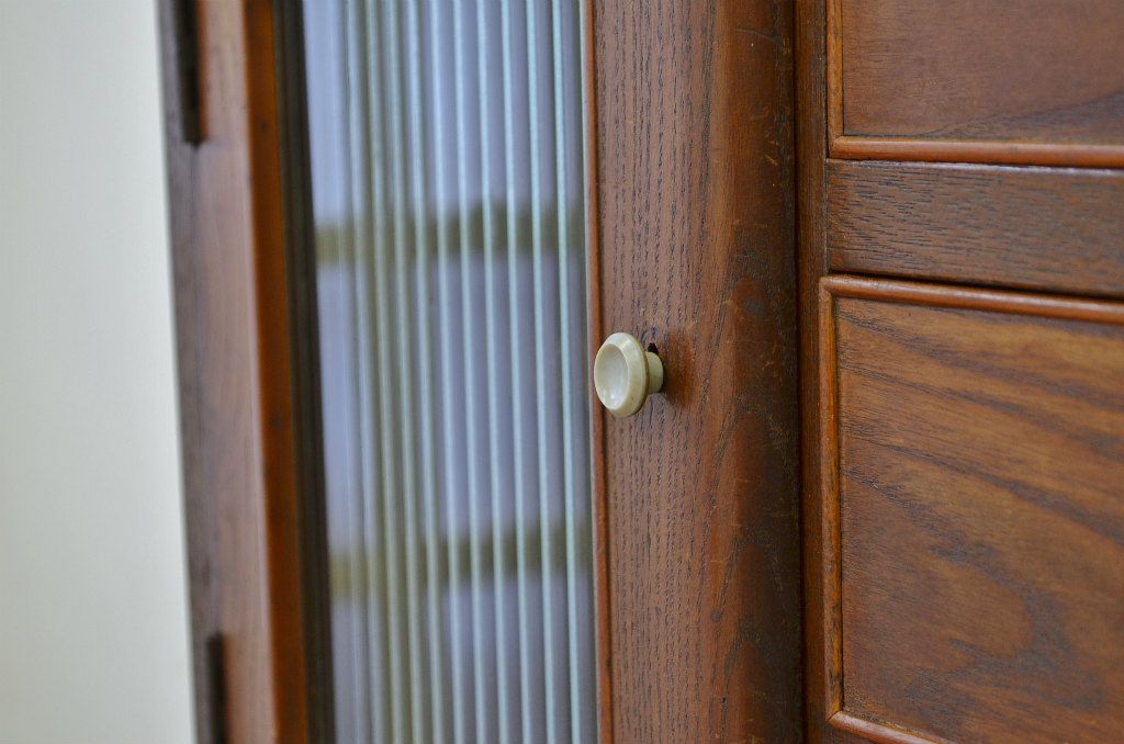 レトロ家具　昭和レトロ　モールガラスと小引き出し付きチェスト(箪笥・たんす)