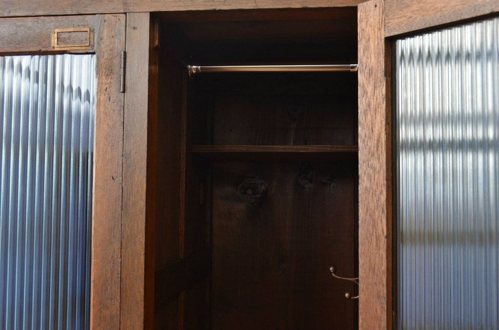 レトロ家具　昭和レトロ 希少 古い木のモールガラスアンティークロッカー?4人用
