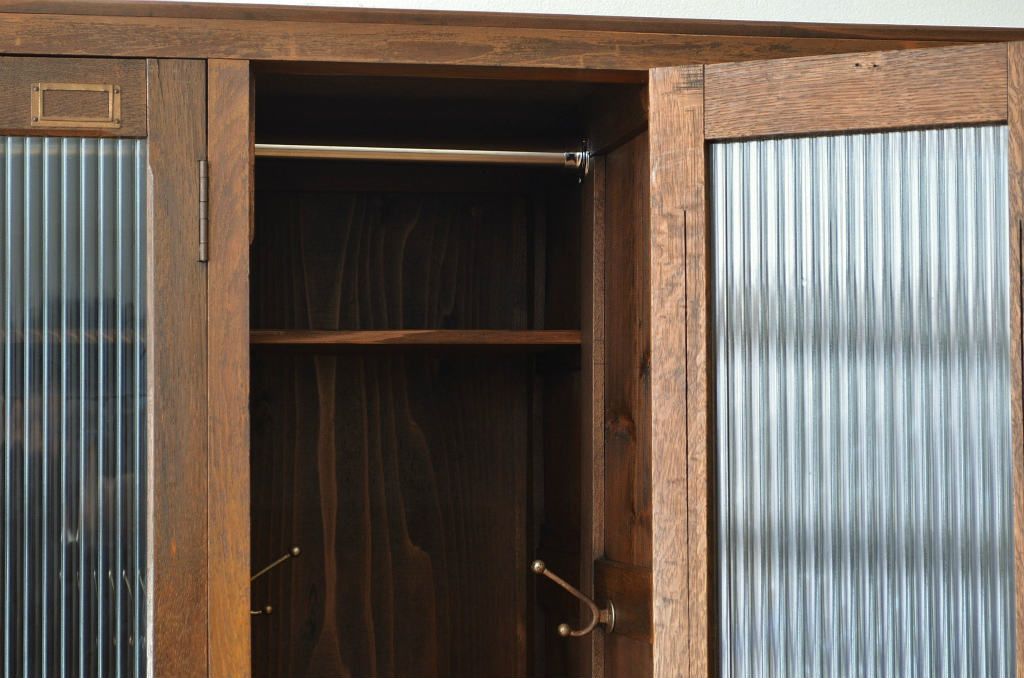レトロ家具　昭和レトロ 希少 古い木のモールガラスアンティークロッカー?4人用