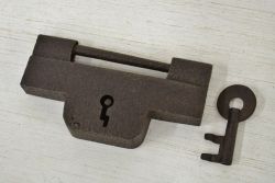 アンティーク雑貨　古い鉄製の大きな錠前(鍵付)