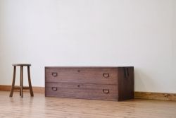 アンティーク家具　アンティーク 前面桐無垢材の引き出し2杯ワイドローボード(時代箪笥・ローチェスト、桐箪笥、桐たんす)