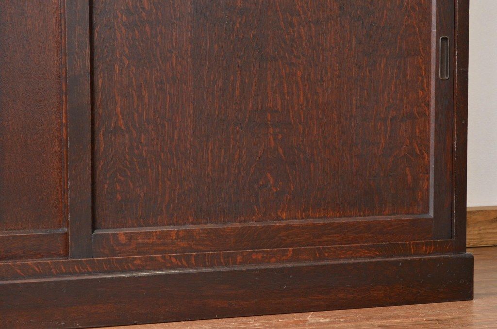 アンティーク家具　アンティーク特別注文造りナラ無垢材のダイヤガラス収納棚(食器棚キャビネット)