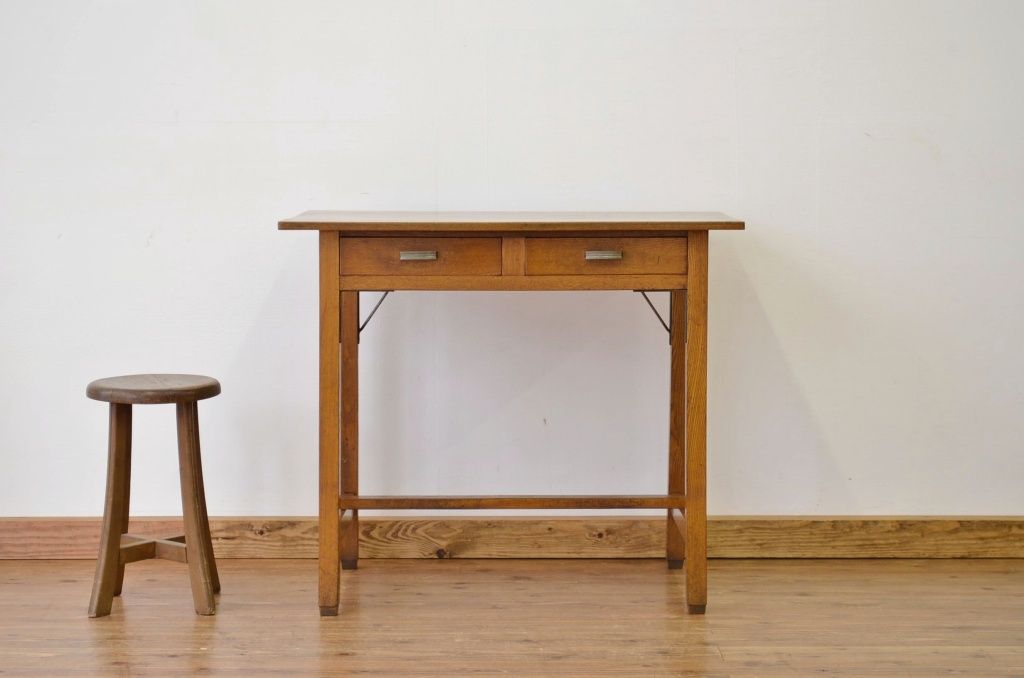 レトロ家具　昭和レトロ 古い栓無垢材のシンプルな平机?(テーブル・作業台)