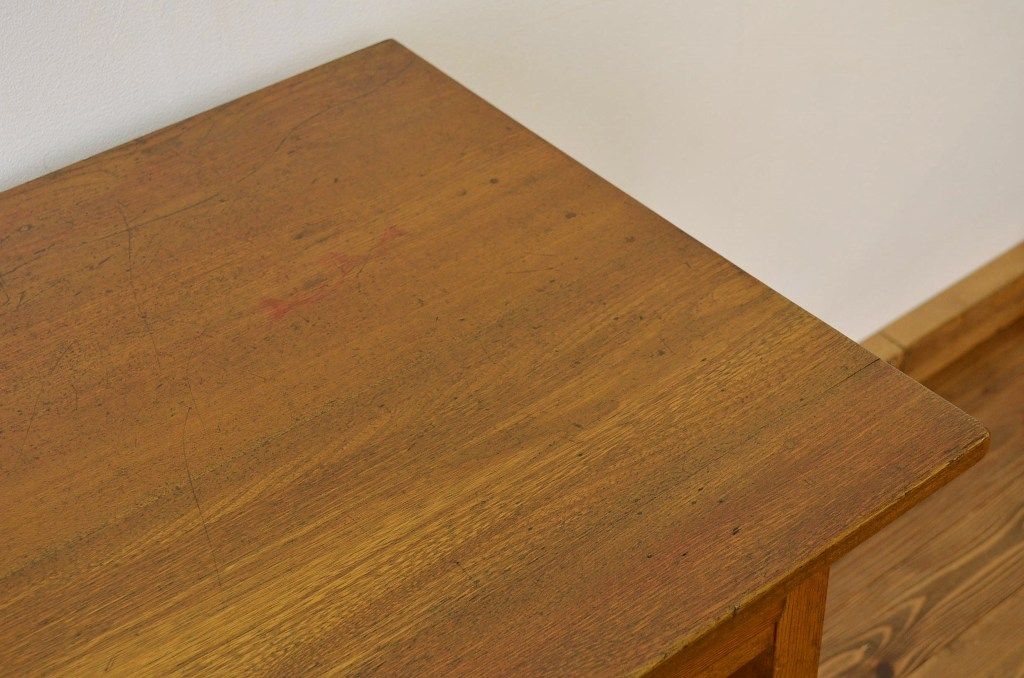 レトロ家具　昭和レトロ 古い栓無垢材のシンプルな平机?(テーブル・作業台)