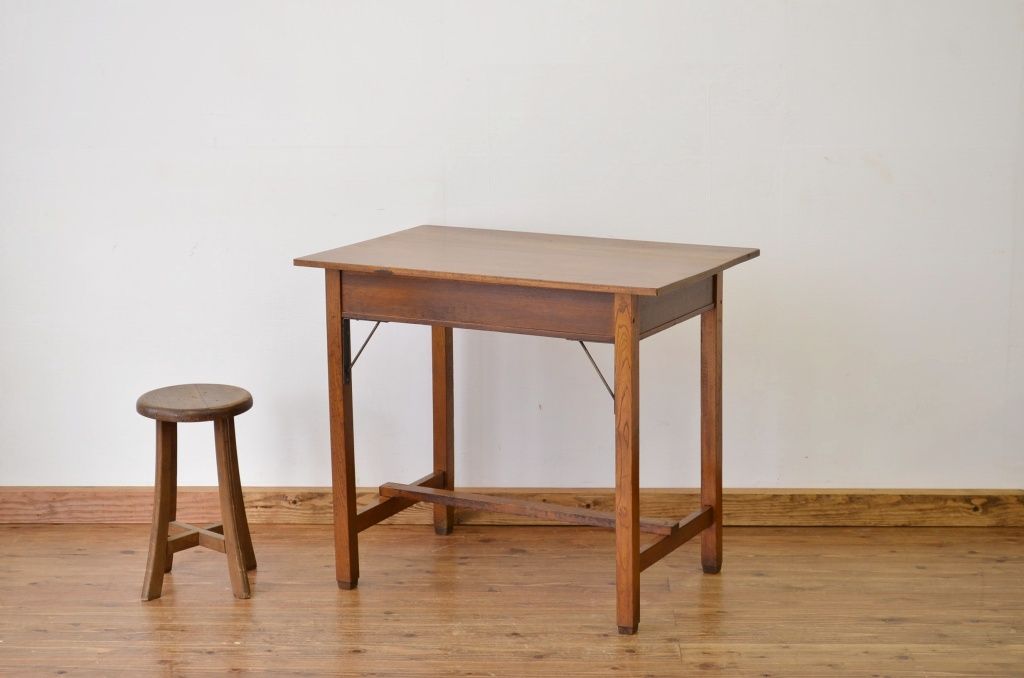 レトロ家具　昭和レトロ 古い栓無垢材のシンプルな平机?(テーブル・作業台)