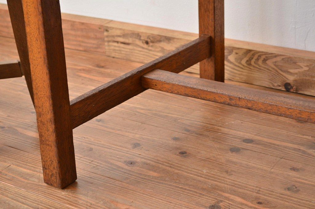 レトロ家具　昭和レトロ 縁付きデザインのかわいい平机(デスク)(1)作業台