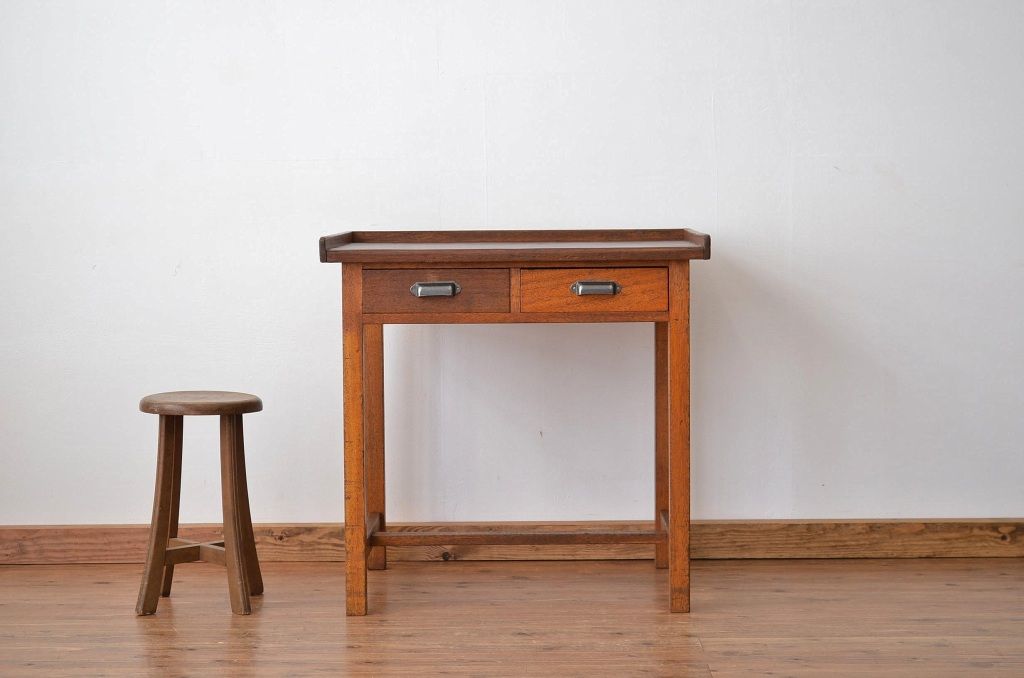 レトロ家具　昭和レトロ 縁付きデザインのかわいい平机(デスク)?作業台