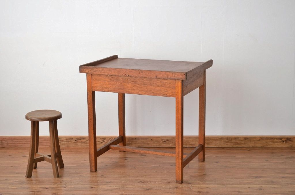 レトロ家具　昭和レトロ 縁付きデザインのかわいい平机(デスク)?作業台