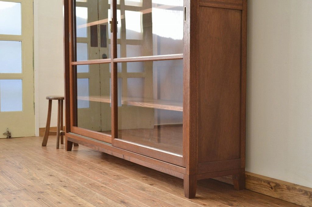 アンティーク家具　1960年代特大薄型収納棚?(陳列棚、ショーケース、ガラスケース)