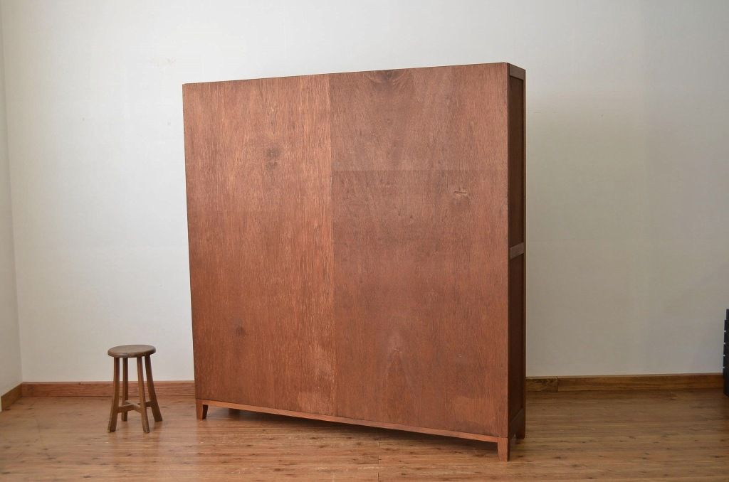 アンティーク家具　1960年代特大薄型収納棚?(陳列棚、ショーケース、ガラスケース)