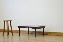 レトロ家具　天板一枚板のレトロな角ちゃぶ台(折り畳みテーブル)