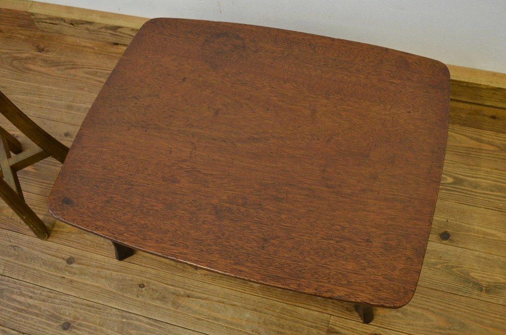 レトロ家具　天板一枚板のレトロな角ちゃぶ台(折り畳みテーブル)