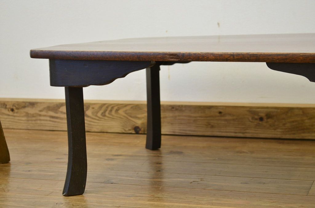 レトロ家具　天板一枚板のレトロな角ちゃぶ台(折り畳みテーブル)